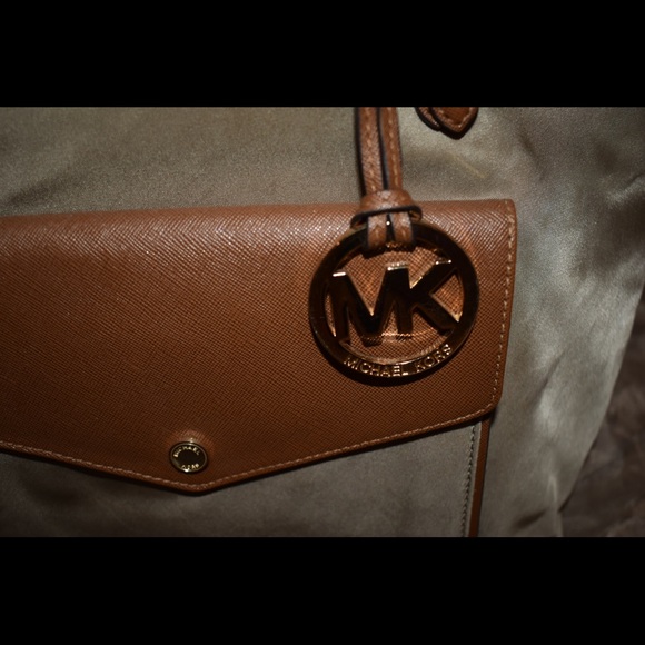 Michael Kors Purse - Picture 2 of 6